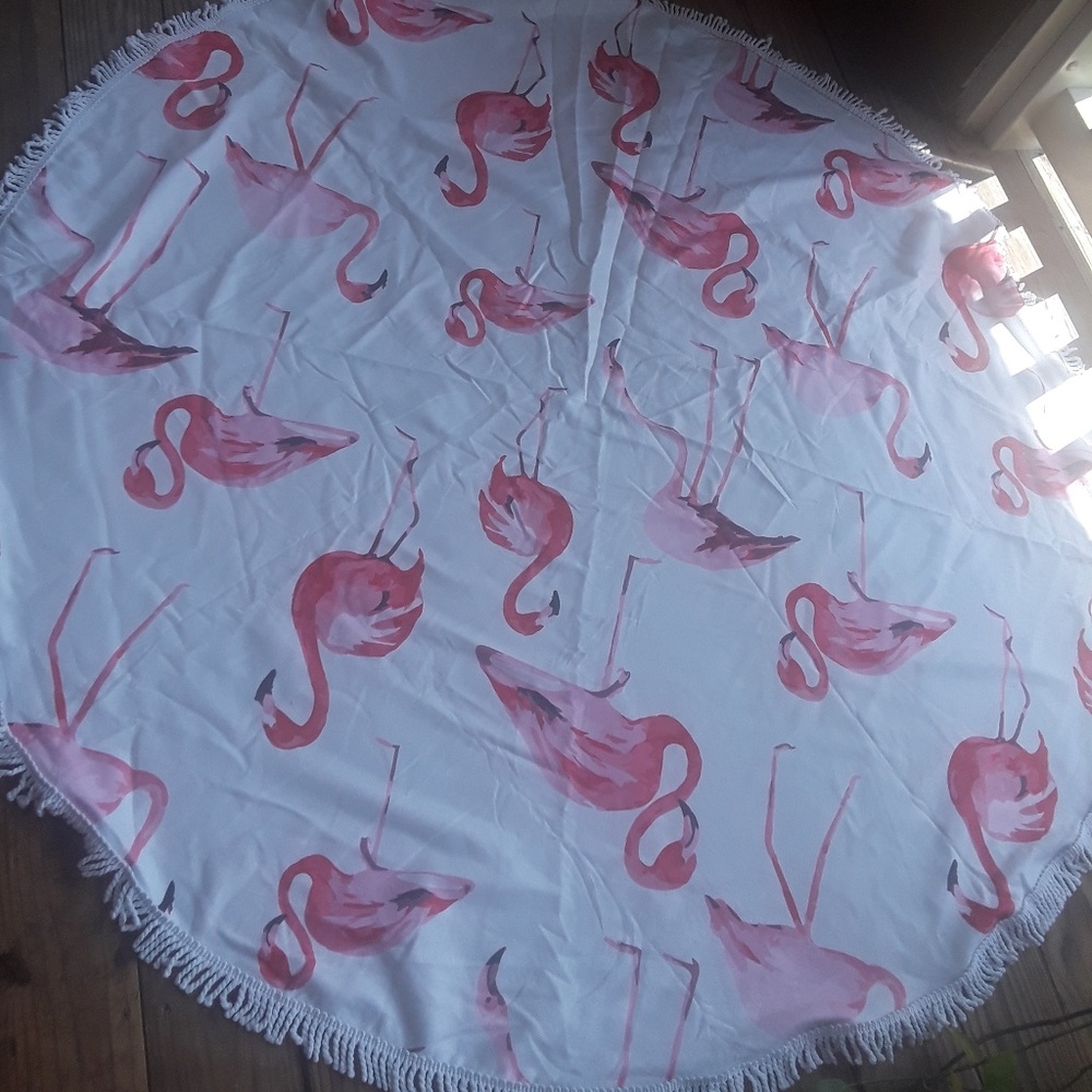 Round beach towel with fringe